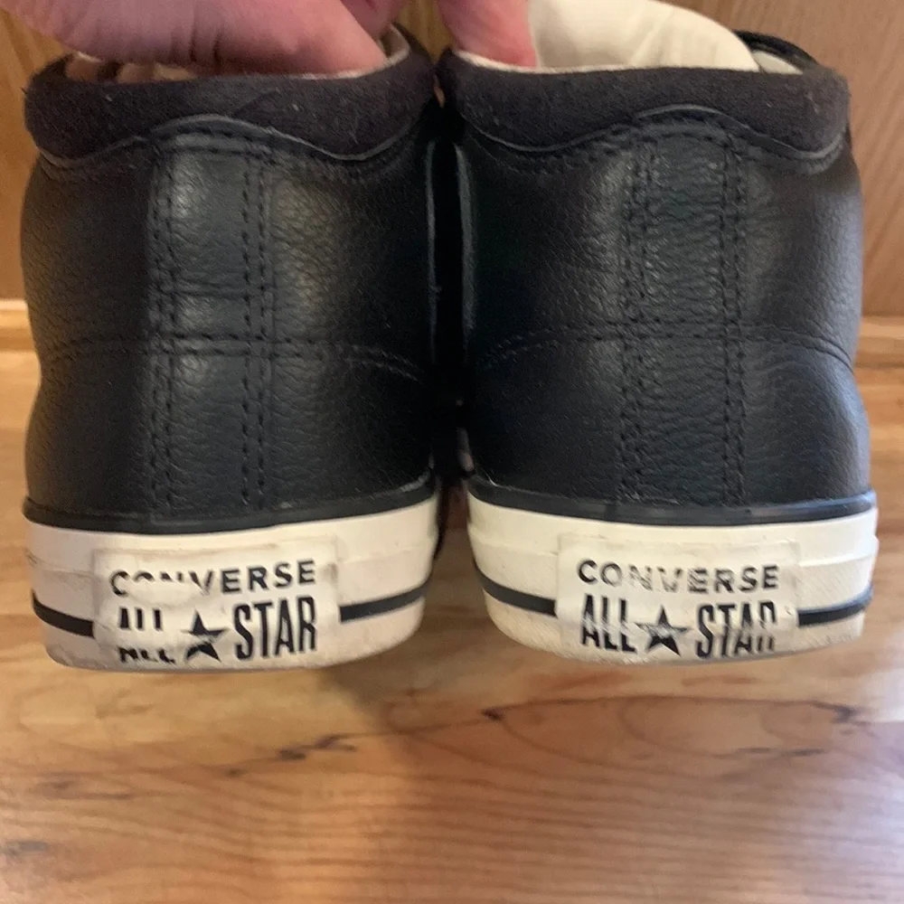 Converse black leather Chuck Taylor Size 8 men’s mid top sneakers EUC - Picture 5 of 10